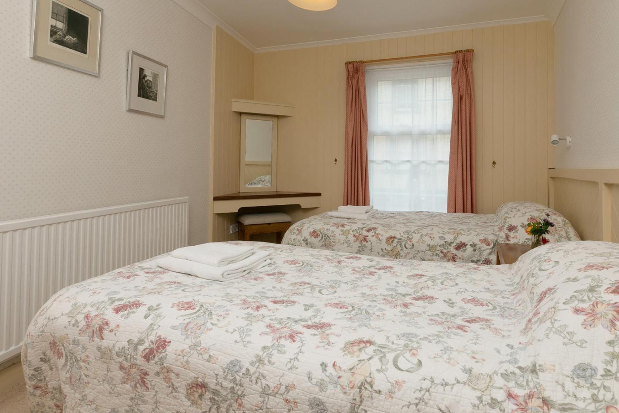 Aparthotel Galwad Y Mor St Davids Exterior foto